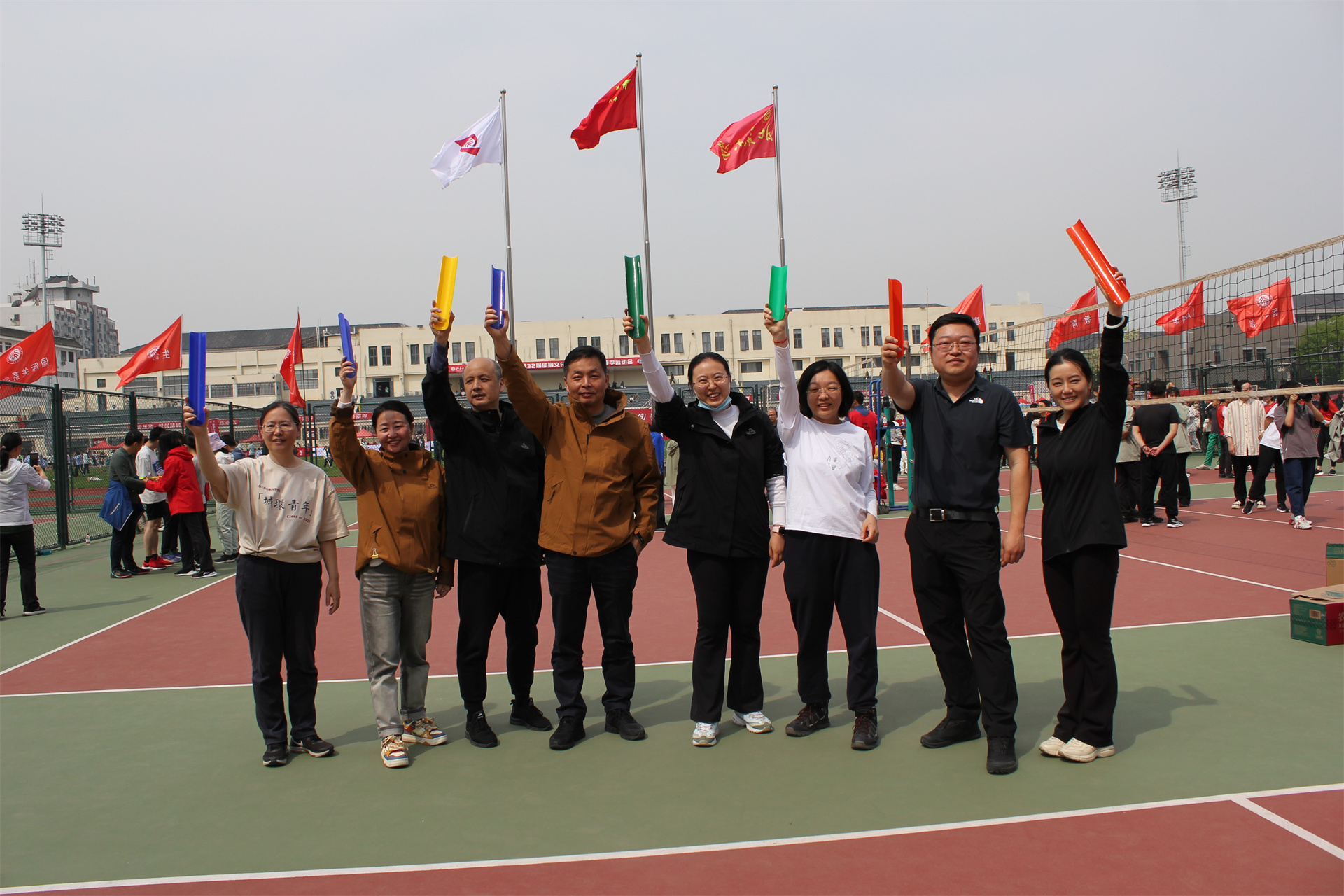 3add141de6b1430e868317732f11f725.jpeg 图9-2珠行千里合影.jpeg